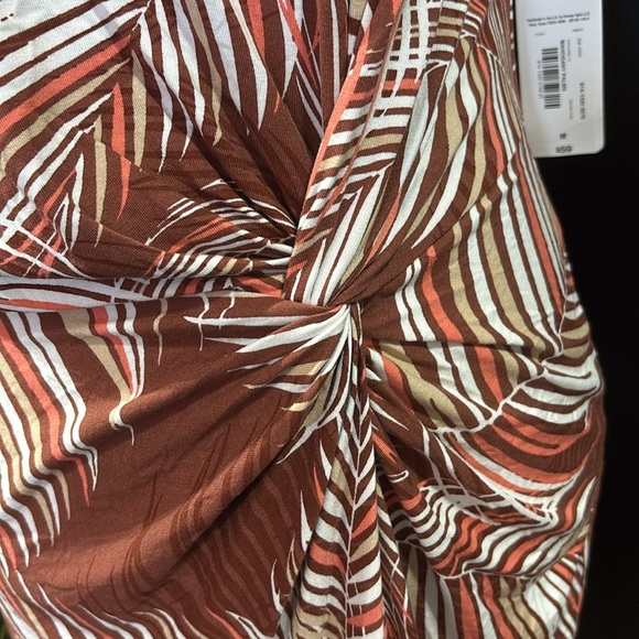 Liz Claiborne Mahogany Palms sleeveless,ruched front,slit hem,stretch, soft - Picture 2 of 11